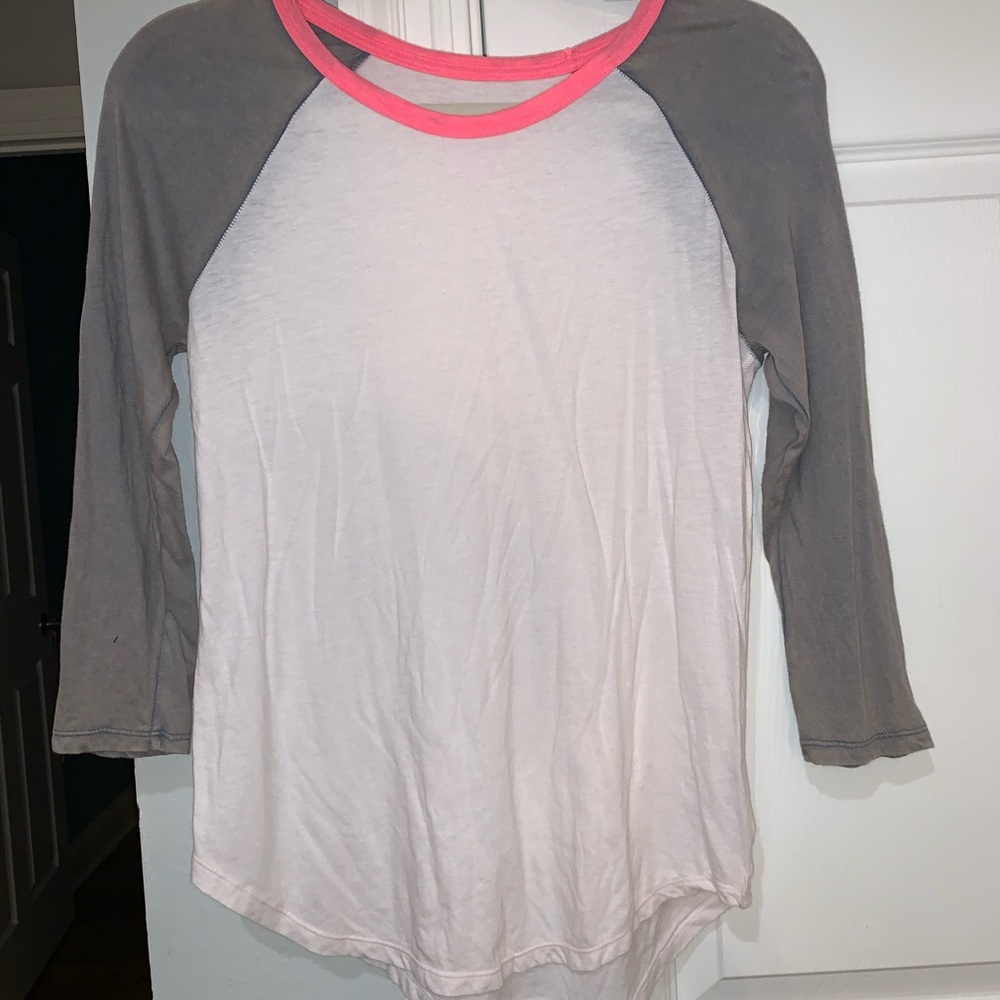 3/4 sleeve T-shirt